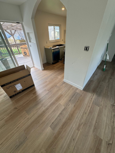 Fort Collins Luxury Vinyl Plank Installers - Color Driftwood